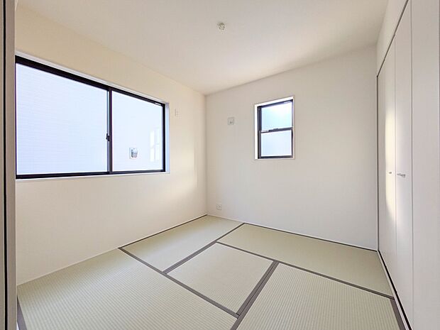 和室を上手に活用すると暮らし方の幅が広がります。例えば普段は開け放して、子供の小さいうちはお昼寝や遊びのスペースに。畳はソフトなので転んでもケガをしにくく安心です