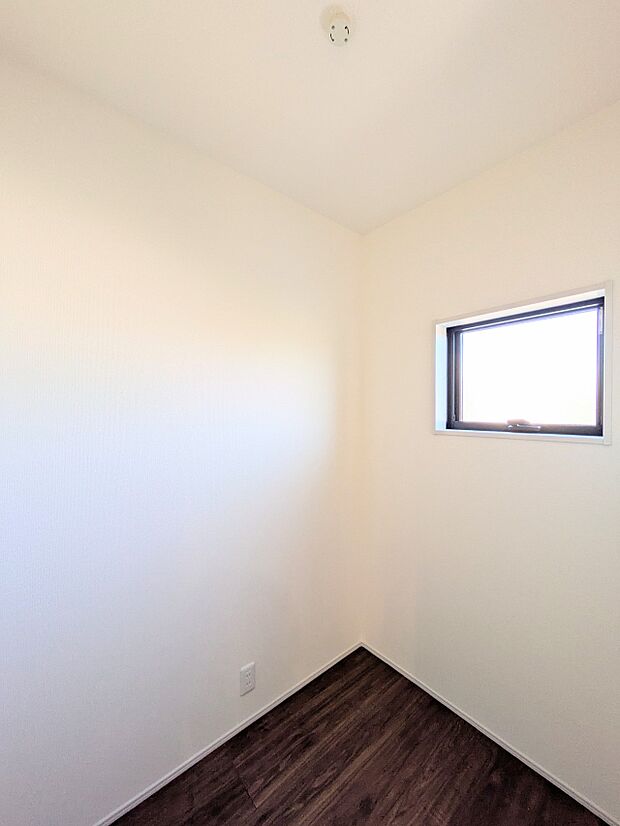 【ぜひ現地をご確認下さい】  陽当りや通風性など各所に施された工夫で住みやすさを実現。部屋の大きさや周辺環境・街並など、資料には掲載していない情報が現地にはたくさんございます。是非ご確認下さ…