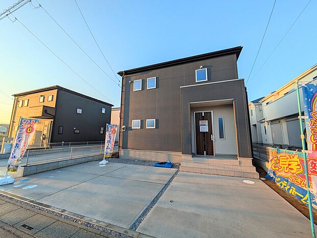 【外観】こちらの物件が少しでも気になるようでしたら、お気軽にお問合せください。人生でいちばん大きなお買い物ですので、ゆっくりご見学ください。ネット上の画像と実際の見学では、リアル感がまるで違…