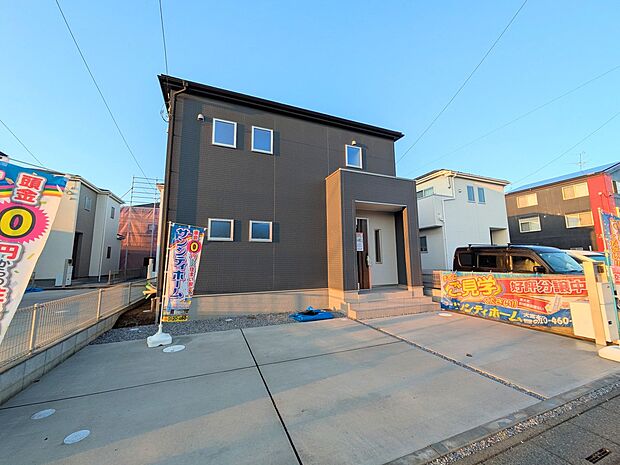 カースペース2台可。車が1台なら、来客用の駐車場や、駐輪スペースとしてご活用ください。