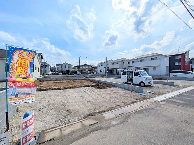 趣味を楽しむ場であり、家族団らんの場にもなる専用庭。ガーデニングや家庭菜園、プールや遊具を置いて子供の遊び場、テーブルやイスを設置し憩いのスペースなどメリットはたくさんあります。