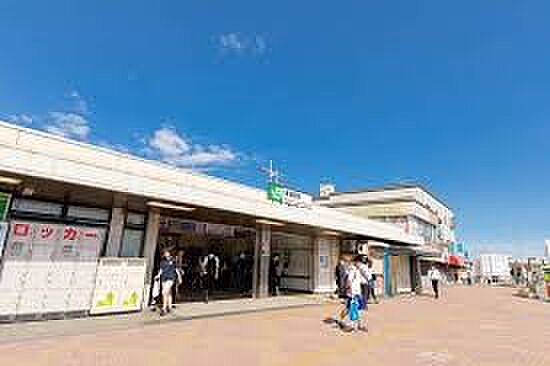 駅 1200m 東浦和駅(1日あたりの乗車人員は2万7638人を数え、乗り換え駅ではない武蔵野線単独駅としては同線内で第1位。周辺の街の都心ベッドタウン化が顕著なこともあって、人口増加ととも…