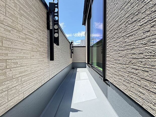 3号棟【2階バルコニー】横幅のある2階バルコニー