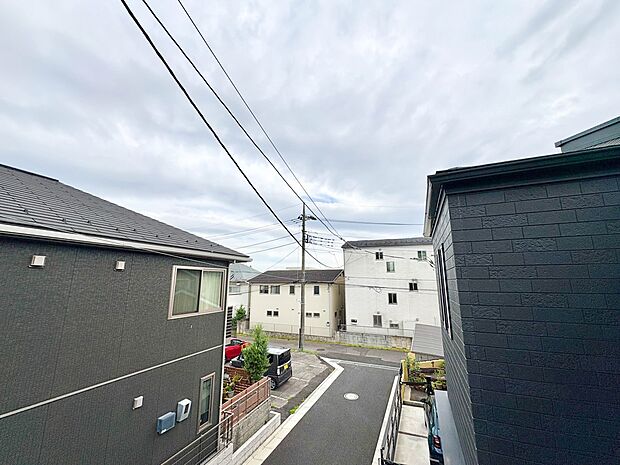 2号棟【眺望】眺望や窓からの景色が良いと、家で過ごす時間も快適です。