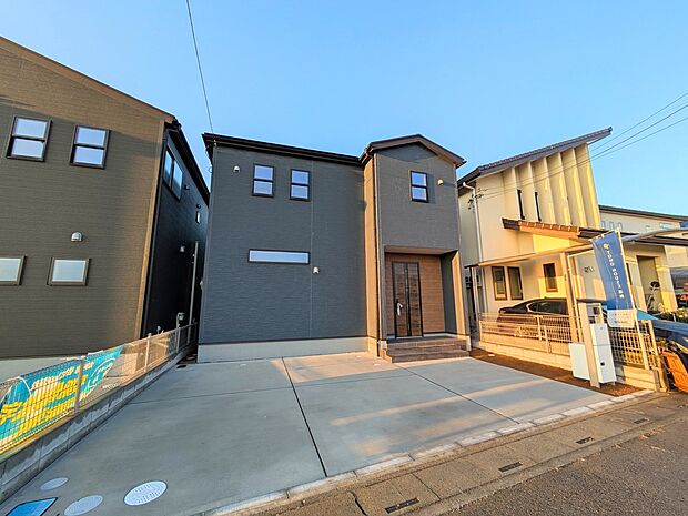 カースペース2台可。車が1台なら、来客用の駐車場や、駐輪スペースとしてご活用ください。