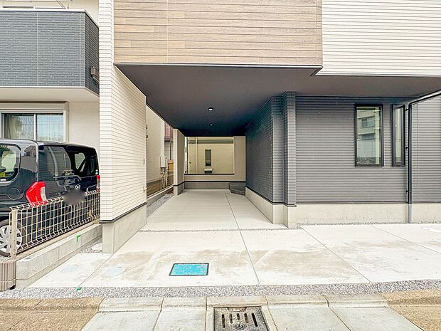 【駐車場】カースペース2台可。車が1台なら、来客用の駐車場や、駐輪スペースとしてご活用ください。