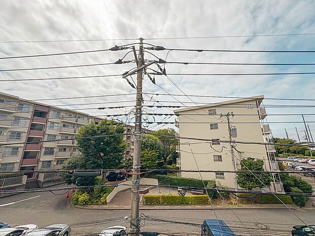 【眺望】眺望や窓からの景色が良いと、家で過ごす時間も快適です。