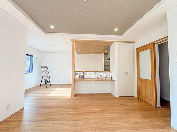 D号棟【LDK18帖】インテリアショップで見掛けた「あの家具」も置ける、ゆったりとした空間。時に広さが上質な寛ぎの時間になる事も。