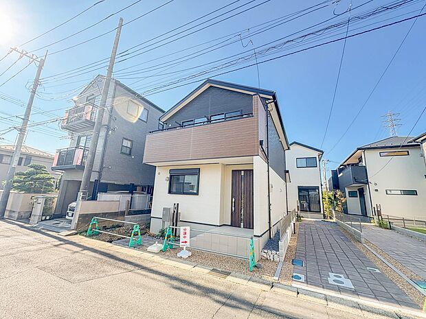 Y号棟【外観】家族の温かさと陽光の暖かさ、楽しい毎日と明るい未来を予感させる「空間が織り成すひとつ先の住み心地」を演出します。