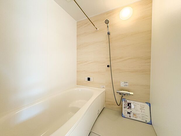 C号棟【浴室】一日の疲れを癒してくれるお風呂空間。使いやすさと上質な質感を両立して、単なる習慣から特別な時間に変わるはず。