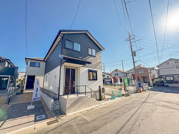 C号棟【外観】家族の温かさと陽光の暖かさ、楽しい毎日と明るい未来を予感させる「空間が織り成すひとつ先の住み心地」を演出します。