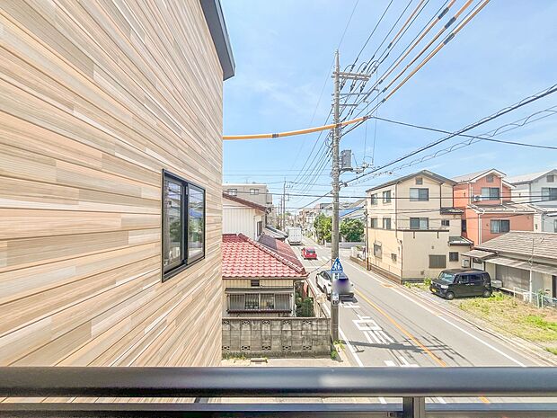 【眺望】眺望や窓からの景色が良いと、家で過ごす時間も快適です。