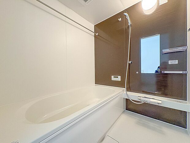 【浴室】一日の疲れを癒してくれるお風呂空間。使いやすさと上質な質感を両立して、単なる習慣から特別な時間に変わるはず。