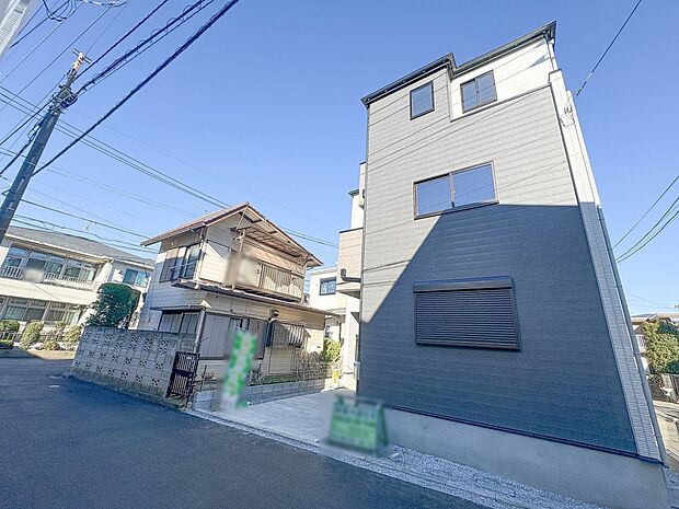 【前面道路】車の通行が少ないので、静かな住環境を維持することができます。