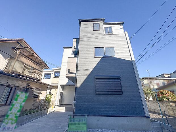 【ひとつ先の住み心地】家族の温かさと陽光の暖かさ、楽しい毎日と明るい未来を予感させる「空間が織り成すひとつ先の住み心地」を演出します。