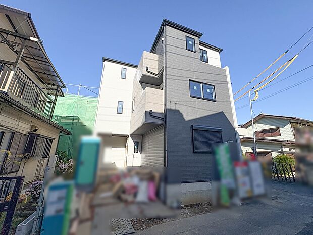 【外観】家族の温かさと陽光の暖かさ、楽しい毎日と明るい未来を予感させる「空間が織り成すひとつ先の住み心地」を演出します。