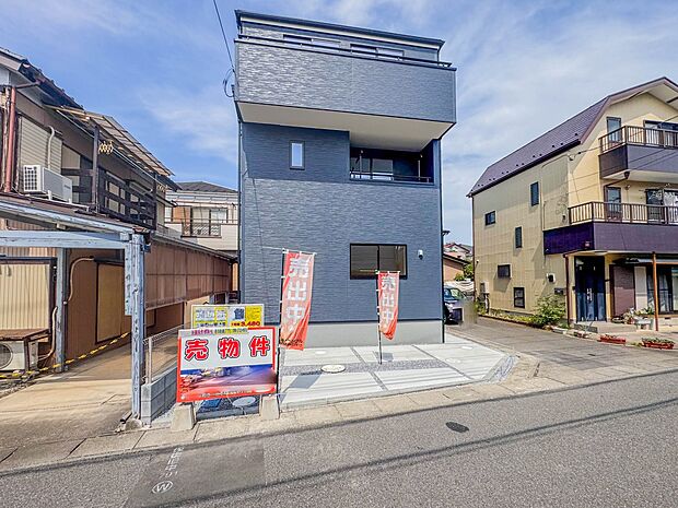 【外観】こちらの物件が少しでも気になるようでしたら、お気軽にお問合せください。人生でいちばん大きなお買い物ですので、ゆっくりご見学ください。ネット上の画像と実際の見学では、リアル感がまるで違…