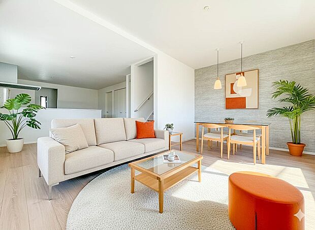 【LDK-19.7帖-】インテリアショップで見掛けた「あの家具」も置ける、ゆったりとした空間。時に広さが上質な寛ぎの時間になる事も。 ※CG加工で家具を配置しております。