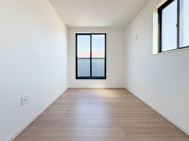 【洋室】充実した生活は伸びやかな居室空間から始まります。快適に・伸びやかに。心の潤いを求める方々へ。