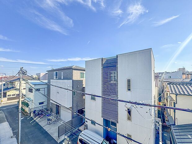 2号棟【眺望】眺望や窓からの景色が良いと、家で過ごす時間も快適です。