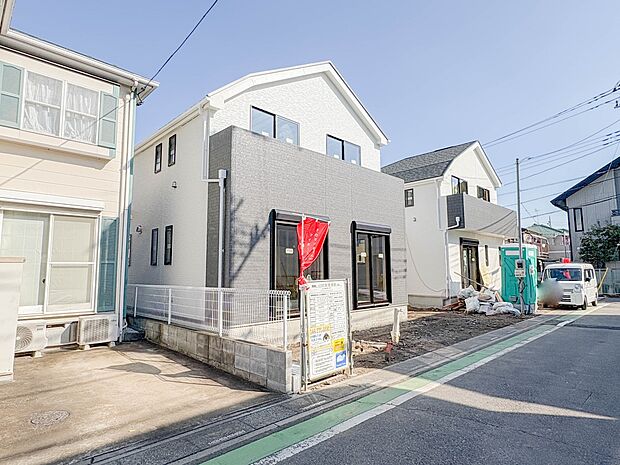 【外観】家族の温かさと陽光の暖かさ、楽しい毎日と明るい未来を予感させる「空間が織り成すひとつ先の住み心地」を演出します。