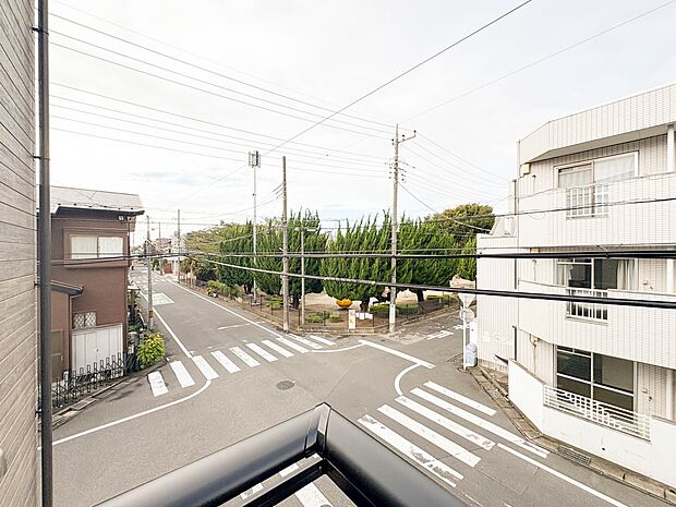 【眺望】眺望や窓からの景色が良いと、家で過ごす時間も快適です。