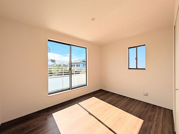 【Room-洋室-】一日の疲れをいやしてくれる主寝室。時を忘れて過ごす場所として過ごせるお部屋。