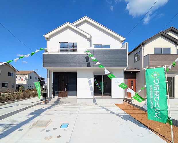 【駐車場】カースペース2台可。車が1台なら、来客用の駐車場や、駐輪スペースとしてご活用ください。