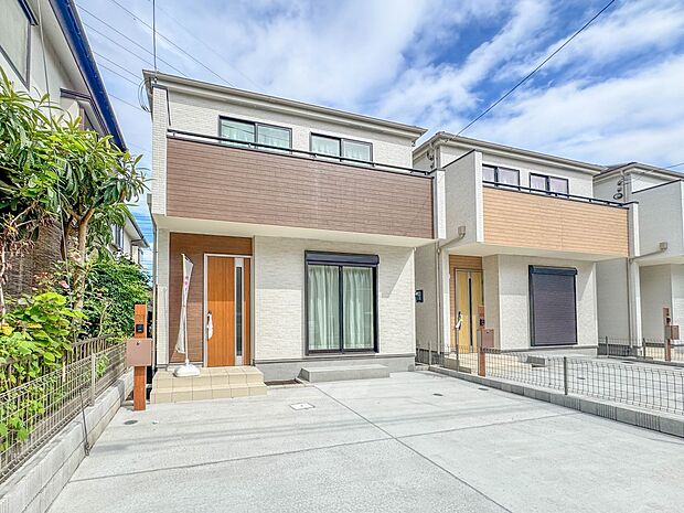 A号棟【外観】家族の温かさと陽光の暖かさ、楽しい毎日と明るい未来を予感させる「空間が織り成すひとつ先の住み心地」を演出します。