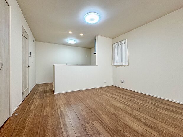 A号棟【LDK19帖】忙しい朝でも家族揃って食事をしたいゆとりあるダイニングスペース。