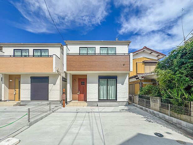 C号棟【外観】家族の温かさと陽光の暖かさ、楽しい毎日と明るい未来を予感させる「空間が織り成すひとつ先の住み心地」を演出します。