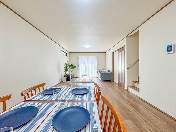 C号棟【LDK19.62帖】ホームパーティーでもゲストと一緒に料理を楽しみながら楽しい時間を過ごせそう。