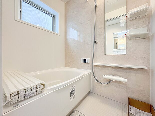 【浴室】一日の疲れを癒してくれるお風呂空間。使いやすさと上質な質感を両立して、単なる習慣から特別な時間に変わるはず。