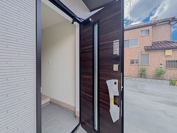 玄関や庭へと導いてくれるアプローチ。素敵なアプローチを目にすると、きっとその先にも素敵な空間が広がっているんだろうなと期待が膨らんでしまいますよね。