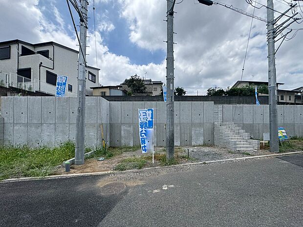 3号棟【前面道路4ｍ】車の通行が少ないので、静かな住環境を維持することができます。