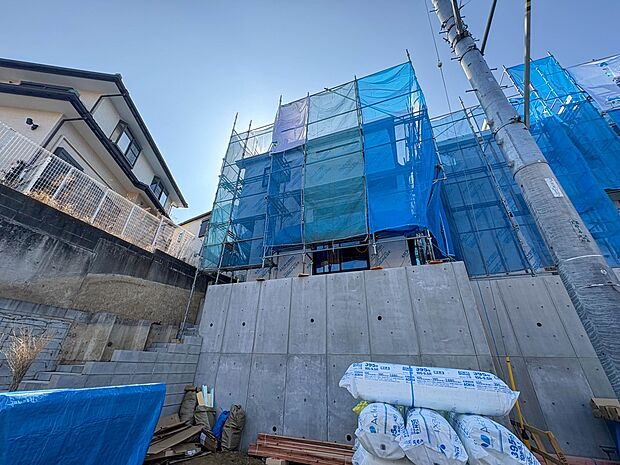 【外観】こちらの物件が少しでも気になるようでしたら、お気軽にお問合せください。人生でいちばん大きなお買い物ですので、ゆっくりご見学ください。ネット上の画像と実際の見学では、リアル感がまるで違…