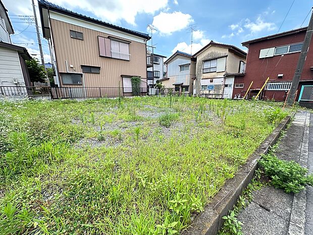 【外観】家族の温かさと陽光の暖かさ、楽しい毎日と明るい未来を予感させる「空間が織り成すひとつ先の住み心地」を演出します。