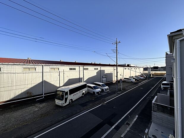 【眺望】眺望や窓からの景色が良いと、家で過ごす時間も快適です。