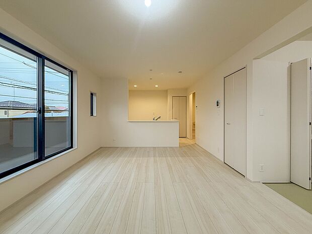 1号棟【LDK15.75帖】子供の様子を見ながら料理ができるので安心です。