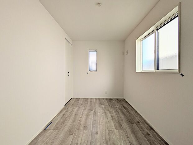 こちらの物件が少しでも気になるようでしたら、お気軽にお問合せください。人生でいちばん大きなお買い物ですので、ゆっくりご見学ください。ネット上の画像と実際の見学では、リアル感がまるで違います。…