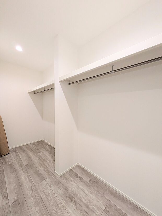 【ランドリースペース】毎日出る洗濯物を設置するクリーンなスペースです。