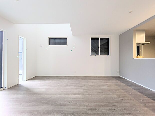 【ダイニング】愛を感じる、幸せを想う、心地よさを受けとる家の各スペースや各お部屋のさまざまな設備。人として日々の暮らしを先へすすめる設備・仕様を採用しています。