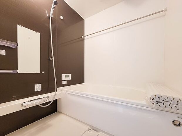 1号棟【浴室】一日の疲れを癒してくれるお風呂空間。使いやすさと上質な質感を両立して、単なる習慣から特別な時間に変わるはず。