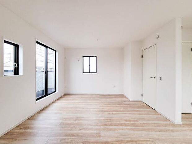 1号棟【洋室-5.25帖】 シンプルにデザインされた室内。家具やレイアウトでお好みの空間に。