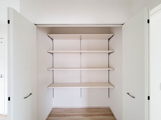 【収納スペース】収納スペースも十分な大きさがございます。