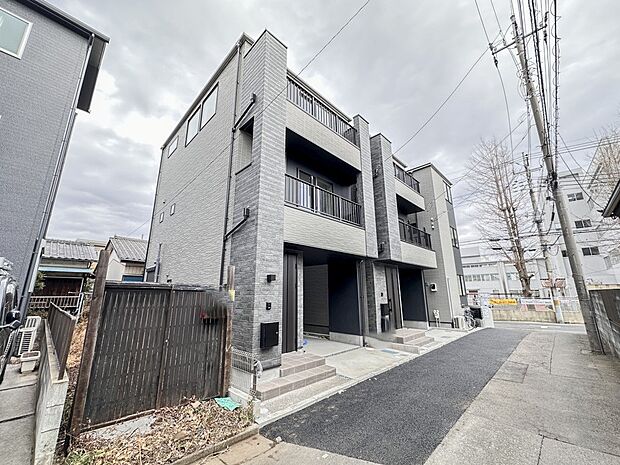 こちらの物件が少しでも気になるようでしたら、お気軽にお問合せください。人生でいちばん大きなお買い物ですので、ゆっくりご見学ください。ネット上の画像と実際の見学では、リアル感がまるで違います。…