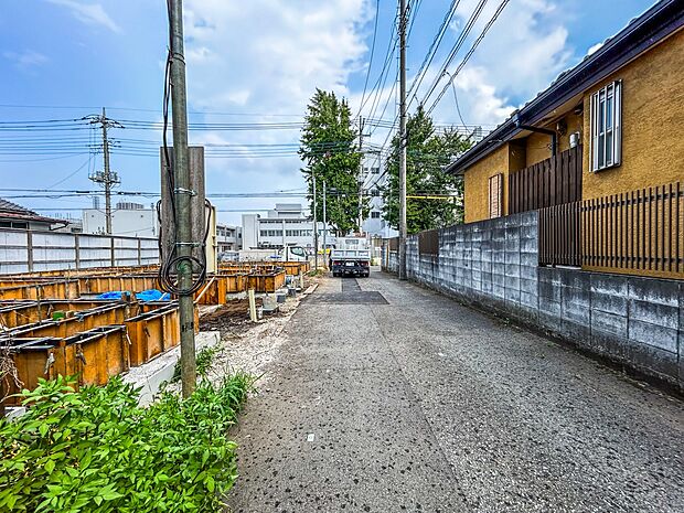 【外観】家は一生のお買物。自分ならではの家族ならではの、家にしたい。書斎を設ける。子どものプレイングルームを設ける。趣味のオーディオルームを設置する。夢を追うオンリーワンの家です。