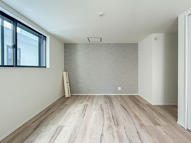 1号棟【洋室6.7帖】充実した生活は伸びやかな居室空間から始まります。快適に・伸びやかに。心の潤いを求める方々へ。