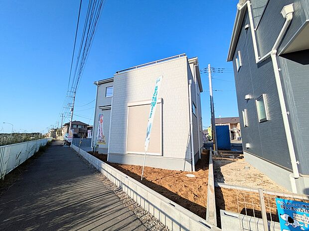 【庭】プランター等をおいてガーデニングが楽しめます。