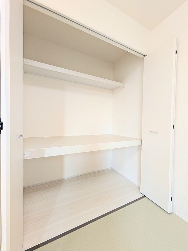 こちらの物件に少しでもご興味がありましたら、お気軽にお電話下さい。ネット上で「見えない物」「わからない事」でも、実際にご見学いただくことで、手に取るようにおわかりいただけるはずです。